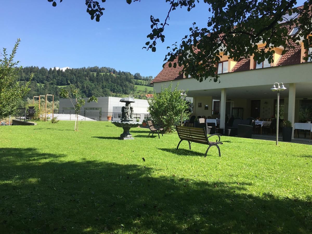 Hotel Delalut Ravne na Koroskem Exterior photo